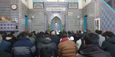 baskalede-ramazan-ayinin-ilk-teravih-namazi-coskuyla-kilindi-SRTVebEQ.jpg