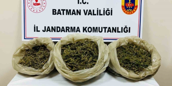 Batman'da 21 Kilo Esrar Ele Geçirildi: Tek Tutuklama Batman’da 21 Kilo Esrar Ele Geçirildi: Tek Tutuklama