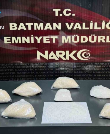 batmanda-4-kilo-metamfetaminle-yakalanan-2-kadin-ve-1-erkek-tutuklandi-T8eXsKm9.jpg