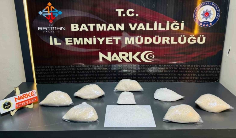 batmanda-4-kilo-metamfetaminle-yakalanan-2-kadin-ve-1-erkek-tutuklandi-T8eXsKm9.jpg