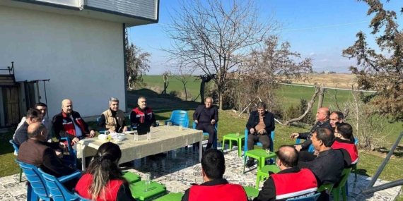 Batman'da Çiftçilere Yönelik Bilgilendirme Toplantısı Batman’da Çiftçilere Yönelik Bilgilendirme Toplantısı