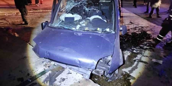 Batman'da Kamyonet Takla Attı: 4 Yaralı Batman’da Kamyonet Takla Attı: 4 Yaralı