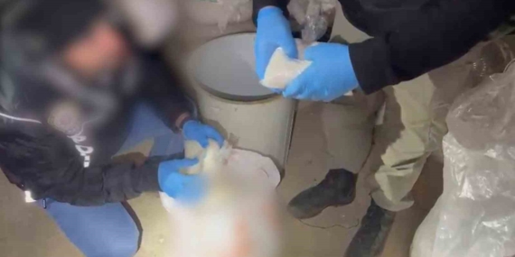 Batman'da Uyuşturucu Operasyonu: 20 Kilo Metamfetamin Ele Geçirildi Batman’da Uyuşturucu Operasyonu: 20 Kilo Metamfetamin Ele Geçirildi