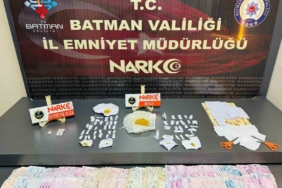 batmanda-uyusturucu-operasyonu-3-sahis-gozaltina-alindi-8uaBfKLW.jpg
