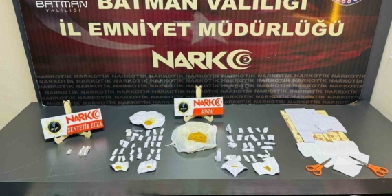 Batman'da Uyuşturucu Operasyonu: 3 Şahıs Gözaltına Alındı Batman’da Uyuşturucu Operasyonu: 3 Şahıs Gözaltına Alındı