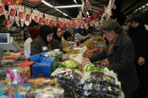 bayram-sekerleri-ve-cikolatalar-tezg-hlari-renklerle-dolduran-lezzetler-Z7TmFXjB.jpg