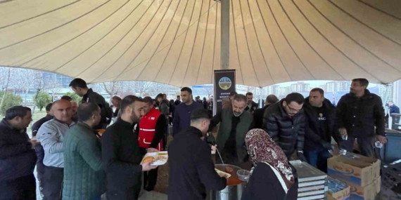 Bingöl Belediyesi'nden Ramazan Ayında İftar İkramı Bingöl Belediyesi’nden Ramazan Ayında İftar İkramı