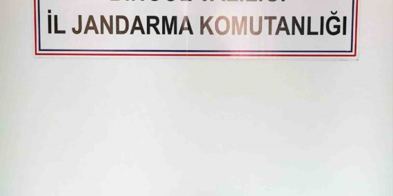 Bingöl'de 2 Kilo Esrar Operasyonu: Uyuşturucuya Geçit Yok! Bingöl’de 2 Kilo Esrar Operasyonu: Uyuşturucuya Geçit Yok!