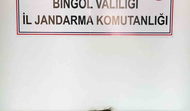 bingolde-2-kilo-esrar-operasyonu-uyusturucuya-gecit-yok-5zv8zh5O.jpg