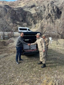 bingolde-calinan-ari-kovanlari-nihayet-sahibine-kavustu-hJPjwHG2.jpg