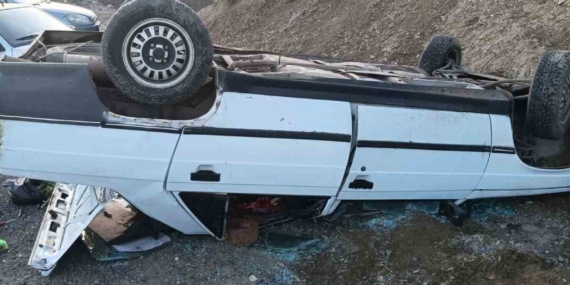 Bingöl'de Çiriş Otu Toplamak İçin Giden Aracın Freni Patladı: 4 Kişi Yaralandı Bingöl’de Çiriş Otu Toplamak İçin Giden Aracın Freni Patladı: 4 Kişi Yaralandı