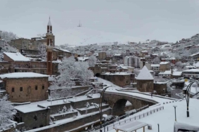 Bitlis'in Kış Manzaraları: Tarihi ve Doğal Güzellikler bitlisin-kis-manzaralari-tarihi-ve-dogal-guzellikler-dkuF6c4y.jpg