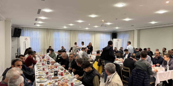 Çimentaş Elazığ Fabrikasında Unutulmaz Geleneksel İftar Programı Düzenlendi Çimentaş Elazığ Fabrikasında Unutulmaz Geleneksel İftar Programı Düzenlendi
