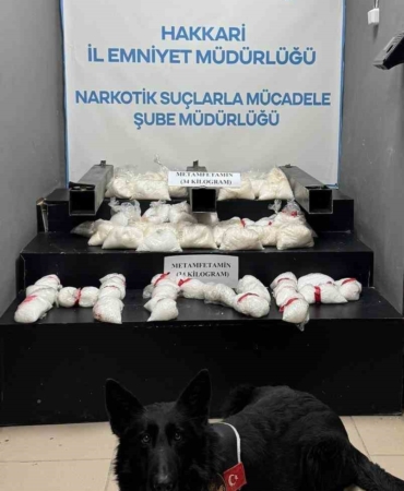 cukurcada-aracta-saklanan-34-kilogram-metamfetaminin-ele-gecirilmesi-hJCjBHhV.jpg