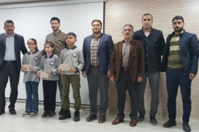 diclede-istiklal-marsi-ve-mehmet-akif-ersoy-temali-siir-yarismasinda-odul-kazanan-ogrenciler-AifjUccw.jpg