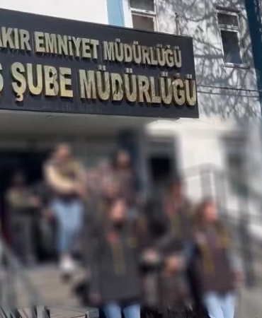 diyarbakir-nevruz-kutlamalarina-gelen-batmanli-yankesiciler-14-supheli-ve-19-calinan-telefonla-yakalandilar-bWY533Kp.jpg