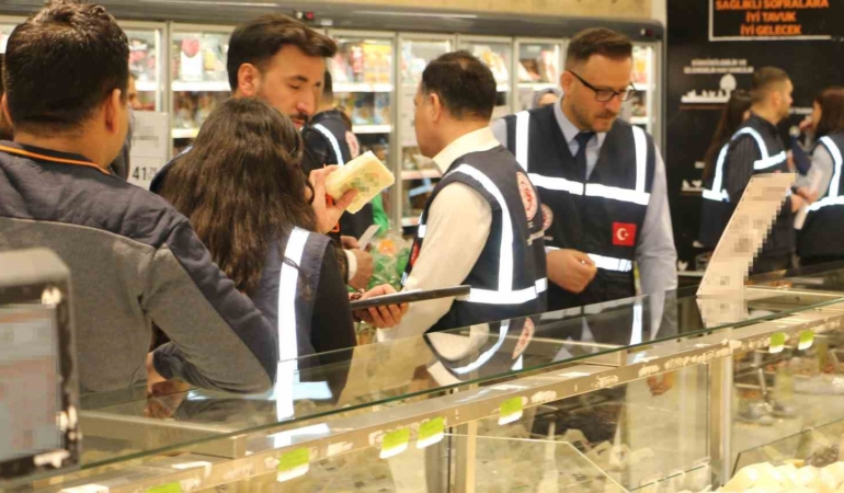 diyarbakir-ticaret-il-mudurlugu-bayram-oncesi-24-personelle-yogun-denetim-gerceklestirdi-wd91vVRu.jpg