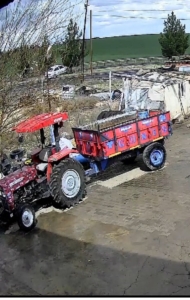 diyarbakirda-agacla-carpisan-otomobilin-surucusu-yaralandi-kazanin-detaylari-qcI8TtZO.jpg