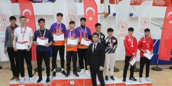 Diyarbakır'da Floor Curling Turnuvası Heyecanı Diyarbakır’da Floor Curling Turnuvası Heyecanı