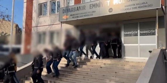 Diyarbakır'da Kaçakçılık Operasyonları: 37 Tutuklama Diyarbakır’da Kaçakçılık Operasyonları: 37 Tutuklama
