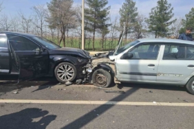 diyarbakirda-kalp-krizi-geciren-surucu-trafik-kazasina-neden-oldu-qOxbPk2X.jpg