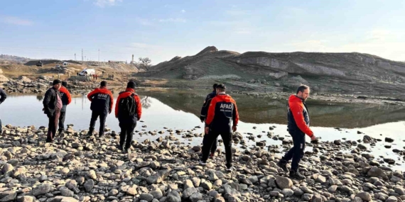 Diyarbakır'da Kayıp Genç Yusuf Toy'un Cansız Bedeni Bulundu Diyarbakır’da Kayıp Genç Yusuf Toy’un Cansız Bedeni Bulundu