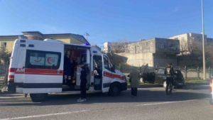 diyarbakirda-minibus-otomobile-carpti-3-cocukla-birlikte-6-yarali-LEdEqPJO.jpg
