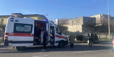 diyarbakirda-minibus-otomobile-carpti-3-cocukla-birlikte-6-yarali-LEdEqPJO.jpg