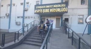 diyarbakirda-silahli-saldiri-bir-kadin-hayatini-kaybetti-zanli-tutuklandi-Syxl86Yu.jpg
