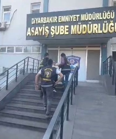 diyarbakirda-silahli-saldiri-bir-kadin-hayatini-kaybetti-zanli-tutuklandi-Syxl86Yu.jpg