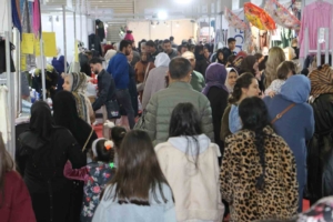 diyarbakirda-yuzde-70e-varan-indirimlerle-alisveris-festivali-yogun-ilgiyle-karsilandi-FDZybSix.jpg