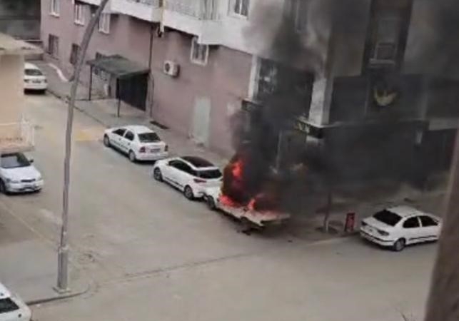 diyarbakirin-cinar-ilcesinde-park-halindeki-arac-yangini-hXtydVz4.jpg