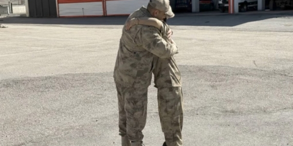 Down Sendromlu Ramazan'ın Askerlik Hayali Gerçekleşti: Bir Umut Hikayesi Down Sendromlu Ramazan’ın Askerlik Hayali Gerçekleşti: Bir Umut Hikayesi