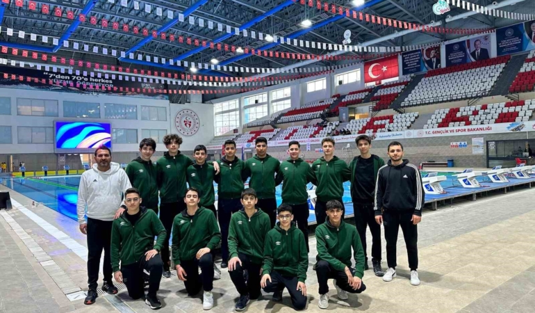 elazig-genclik-spor-kulubu-su-topu-takiminin-basarisi-jTRKMZre.jpg
