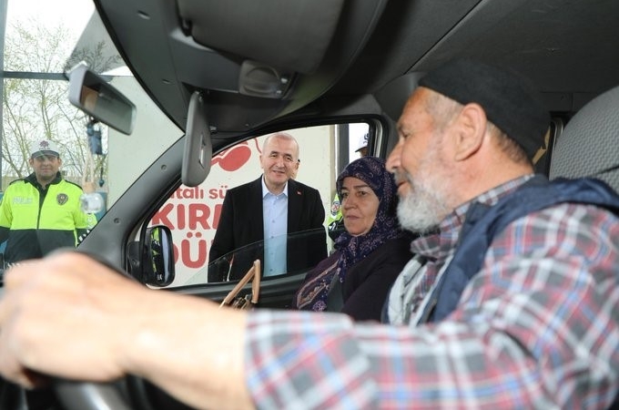 elazig-valisi-hatipoglu-bayram-oncesi-uygulama-noktalarini-ziyaret-etti-WeIadlVL.jpg
