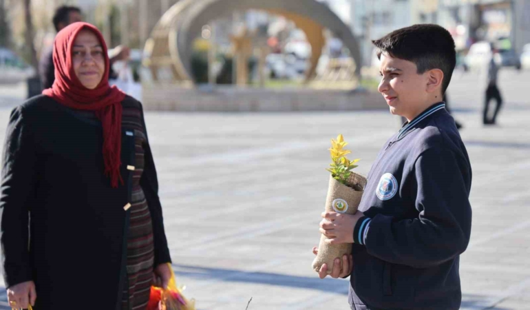 elazigda-23-bin-fidan-dagitimi-doga-icin-buyuk-adim-wkHuDydG.jpg