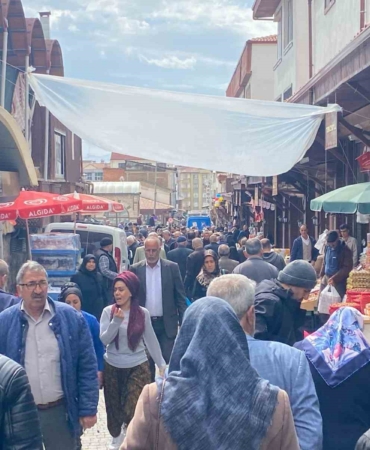 elazigda-bayram-oncesi-yogunluk-hazirliklar-ve-beklentiler-XNGKILEq.jpg