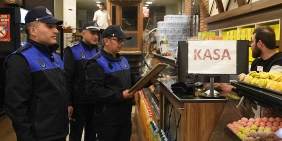 Elazığ'da Bayram Öncesi Zabıta Ekiplerinden Titiz Denetim Uygulaması Elazığ’da Bayram Öncesi Zabıta Ekiplerinden Titiz Denetim Uygulaması
