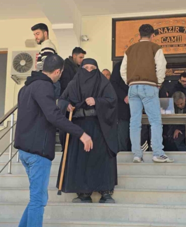 elazigda-bir-dilencinin-saatlik-kazanci-dudak-ucuklatti-tam-750-lira-KIF7vBtV.jpg