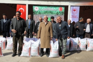 elazigda-ciftcilere-nohut-dagitimi-tarimda-yeni-bir-adim-DZ65D23X.jpg