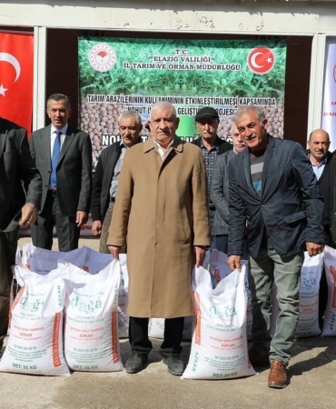 elazigda-ciftcilere-nohut-dagitimi-tarimda-yeni-bir-adim-DZ65D23X.jpg