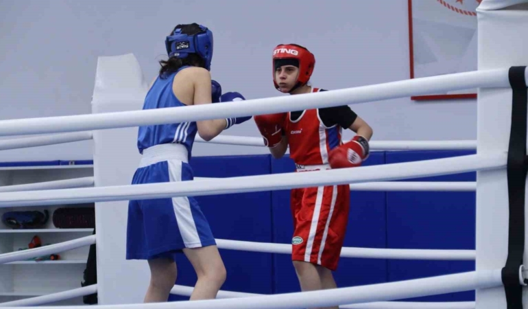 elazigda-genclerin-boks-musabakasinda-sampiyon-belirlendi-VT9iP4JG.jpg