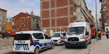 elazigda-korkutan-ev-yangini-panige-neden-olan-olay-Qs1RbTJg.jpg