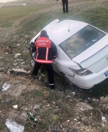 elazigda-korkutan-trafik-kazasi-1-kisi-yaralandi-pOS7mi5F.jpg