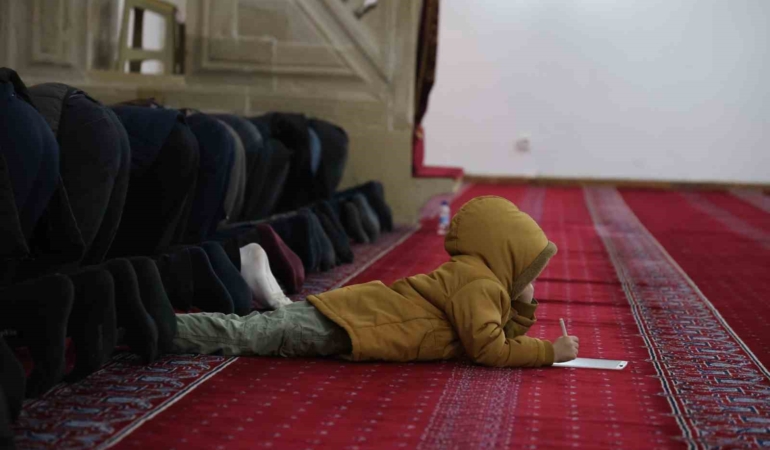 elazigda-ramazan-ayinin-ilk-teravih-namazi-heyecani-kgL9MWRh.jpg