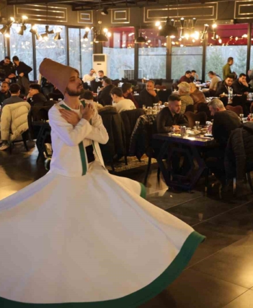 elazigda-sema-gosterisiyle-unutulmaz-iftar-programi-q6K7Sx16.jpg