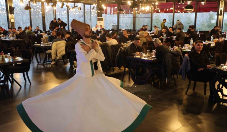 elazigda-sema-gosterisiyle-unutulmaz-iftar-programi-q6K7Sx16.jpg