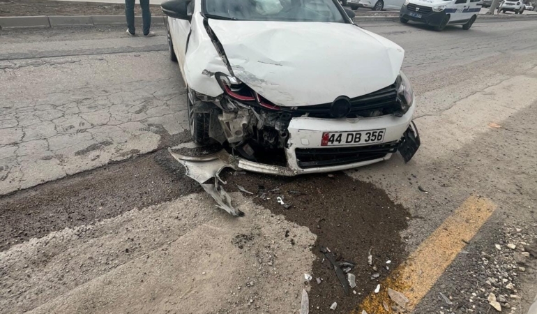 elazigda-trafik-kazasi-2-yarali-aRMGR2aY.jpg