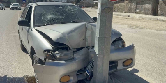 Elazığ'da Trafik Kazası: 3 Yaralı Elazığ’da Trafik Kazası: 3 Yaralı
