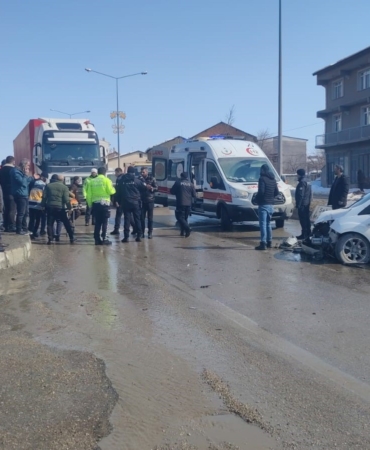 erzurum-askalede-trafik-kazasi-2-yarali-fkrfKJvM.jpg